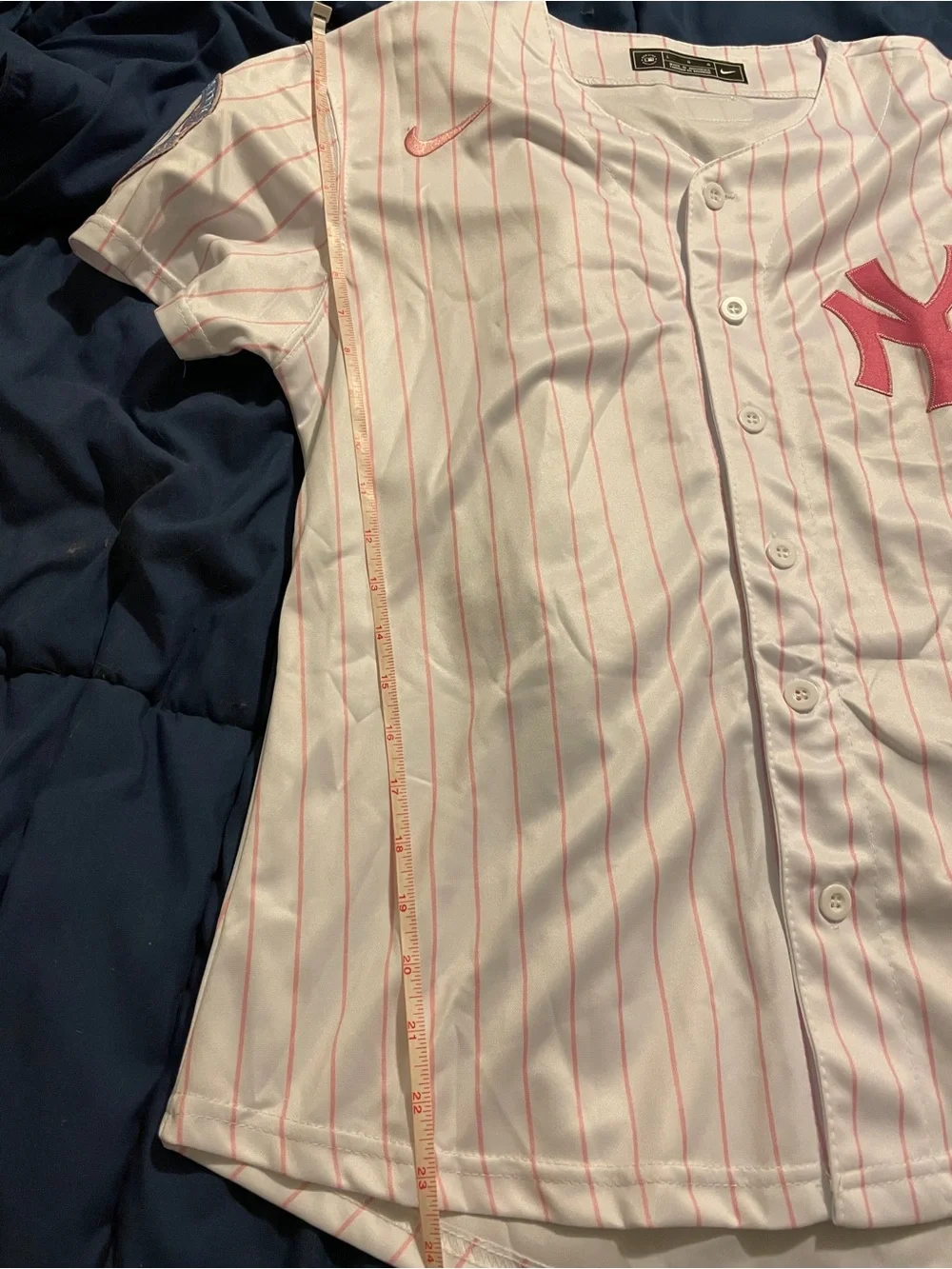 New York Yankees Jeter Jersey with Pink Pinstripes - Picture 4 of 4